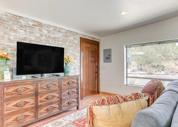 Near Hiking: Mtn-view Retreat Apartment